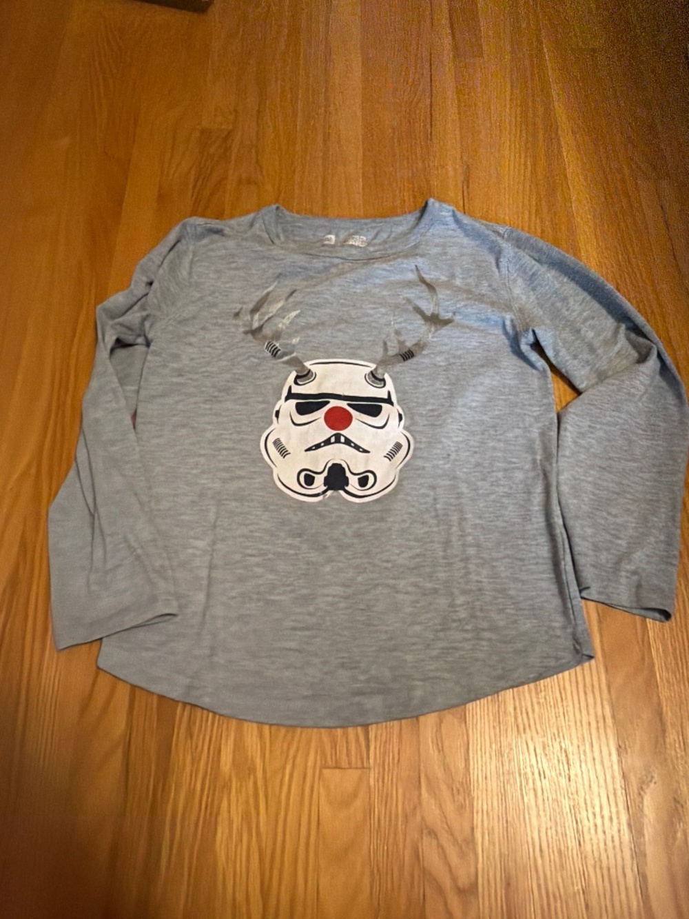 GAP sleep top in Star Wars theme - Christmas edition, stormtrooper